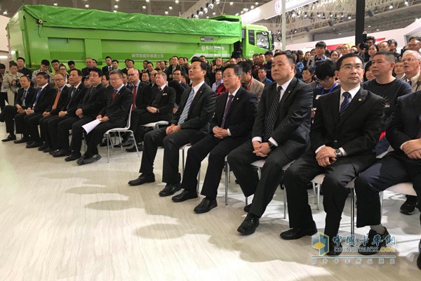 七款主力車型參展 東風(fēng)商用車展展本土車企實力