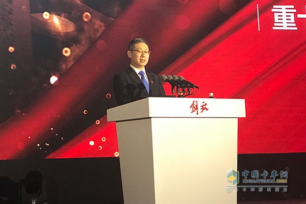 一汽解放事業(yè)本部常務(wù)副本部長(zhǎng)兼黨委副書記，一汽解放總經(jīng)理胡漢杰