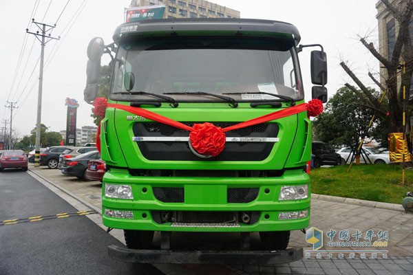 中國(guó)重汽商用車新斯太爾智能渣土車