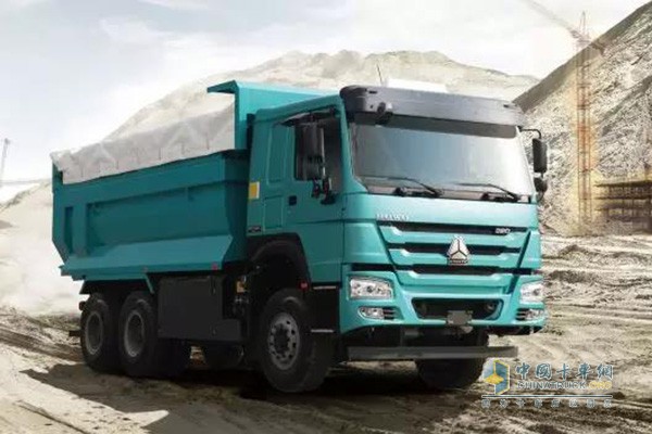 中國(guó)重汽豪沃自卸車(chē)