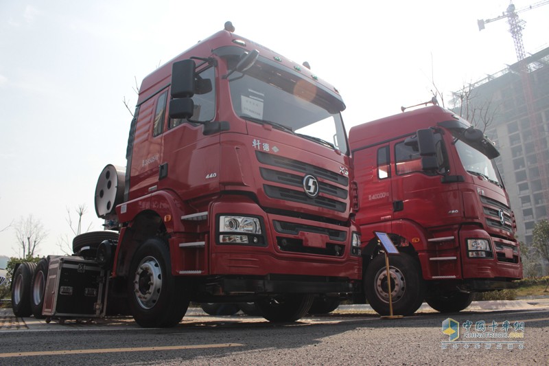 至輕至尊 價(jià)值典范 陜汽軒德X3牽引車(chē)登陸周口