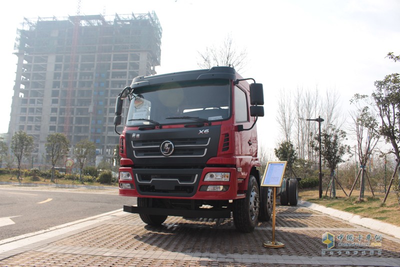 至輕至尊 價(jià)值典范 陜汽軒德X3牽引車(chē)登陸周口
