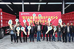 15臺(tái)陜汽軒德自卸車交付雅安 目標(biāo)沖刺一萬輛
