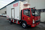 冷鏈快運專家 豪沃D30輕型冷藏車
