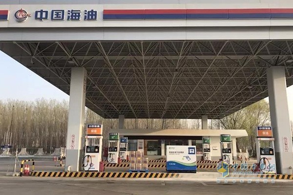 河北中海油與可蘭素聯(lián)合建設(shè)的第一批車用尿素加注站，在河北高速中海油加油站順利完工