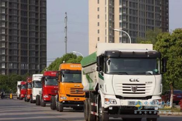 聯合卡車城市智能渣土車產品