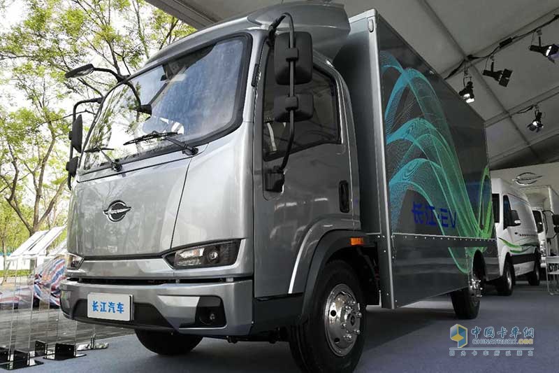 2018第十五屆北京車展第一天，商用車四大展臺(tái)精彩好車