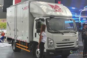 2018第十五屆北京車展第一天，商用車四大展臺(tái)精彩好車