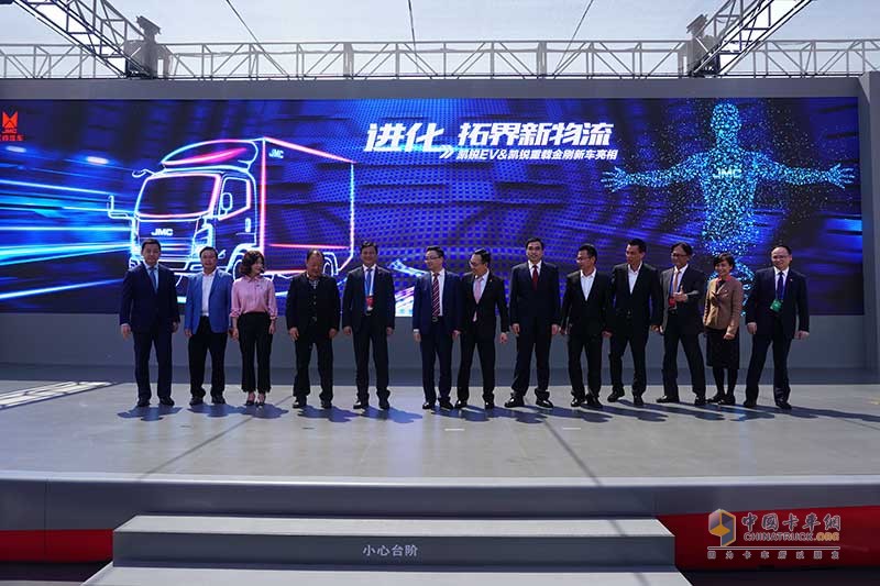 2018年北京車展江鈴展位，兩款重量級(jí)新車發(fā)布