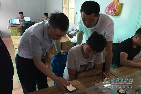 現(xiàn)場考察現(xiàn)有物流信息平臺應用情況