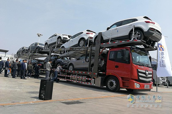 長久中置軸轎運(yùn)車