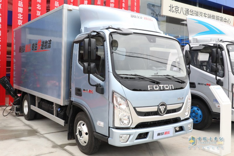 福田奧鈴速運(yùn)客戶交車儀式暨奧鈴品牌（北京）體驗(yàn)中心開業(yè)典禮