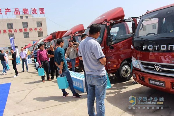福田時(shí)代福田時(shí)代為用戶提供協(xié)助上牌、免費(fèi)送車、維修及保養(yǎng)等服務(wù)