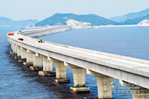 臺(tái)州灣跨海特大橋圓滿合龍
