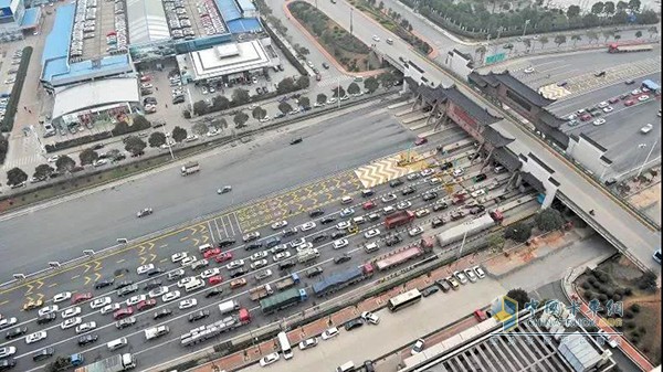 取消攻速公路收費(fèi)站