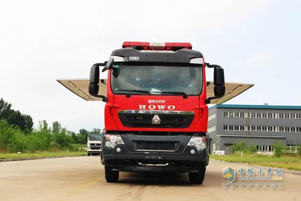 中國(guó)重汽移動(dòng)供氣消防車