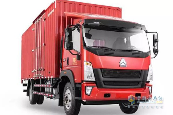 中國重汽G5X中卡海鮮運(yùn)輸車