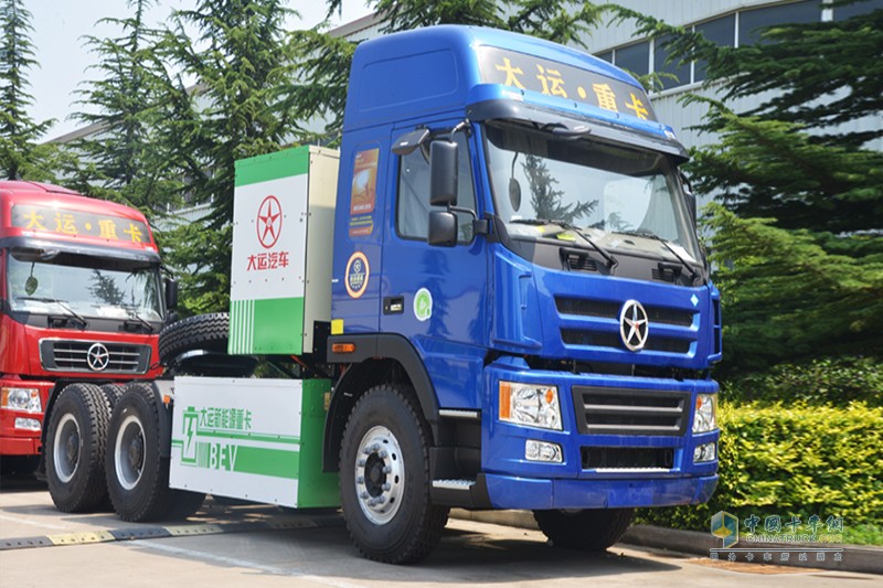 大運E8重卡純電動 6×4 牽引車