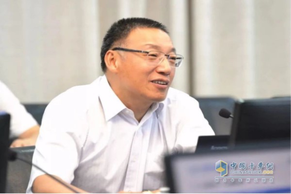 一汽解放發(fā)動機事業(yè)部黨委書記、總經(jīng)理錢恒榮