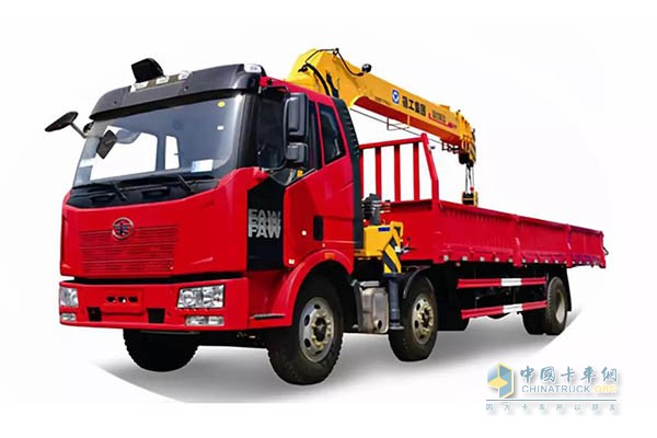 解放J6L 6×2隨車起重運輸車