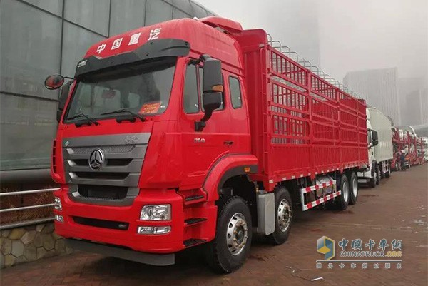 豪瀚J7G輕量化燃?xì)鈧}(cāng)柵車
