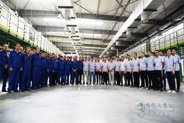 中烏雙方項目團隊合影留念