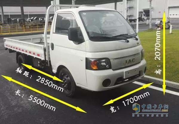 車身輕巧，靈活穿行