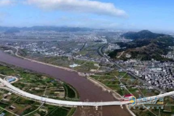 溫州繞城高速西南線段各收費(fèi)站開啟了移動支付功能