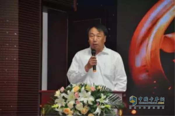 一汽解放汽車銷售有限公司營(yíng)銷總監(jiān)白鋒