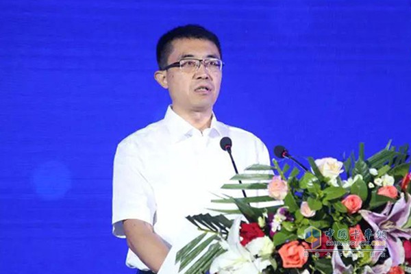 福田汽車時代事業(yè)部營銷副總裁，時代營銷公司總經(jīng)理鄭夕亮