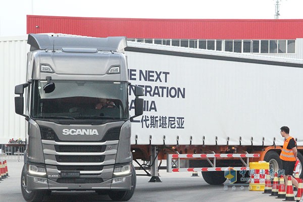 比賽用車--全新一代斯堪尼亞R450
