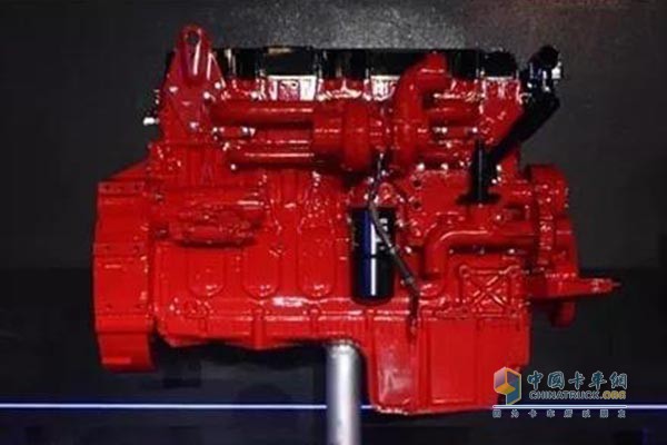 搭載?？礨12大馬力發(fā)動(dòng)機(jī)