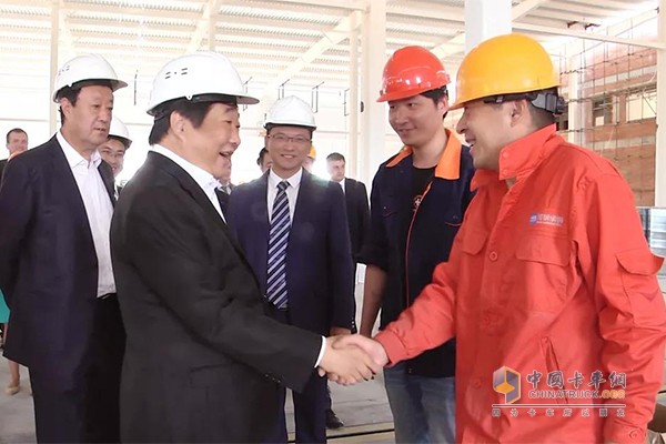 譚旭光董事長(zhǎng)到明斯克中白巨石工業(yè)園視察項(xiàng)目
