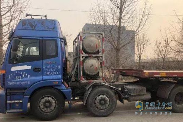 天然氣牽引車