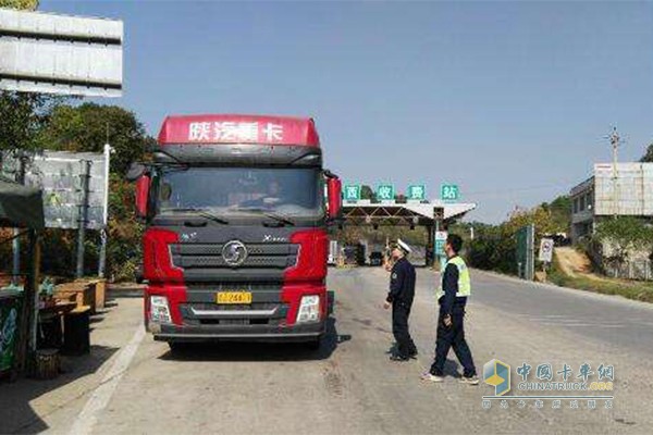 國(guó)慶節(jié)寧夏高速公路禁止危化品和大件運(yùn)輸車(chē)輛通行