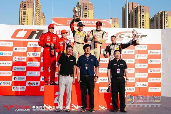 零公里潤滑油車隊(duì)、福田康明斯X12超級(jí)車隊(duì)、敦克曼濾清器聯(lián)合車隊(duì)