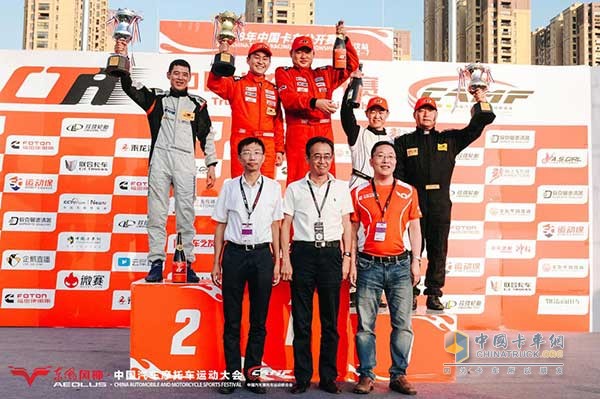 福田康明斯X12超級(jí)車隊(duì)、敦克曼濾清器聯(lián)合車隊(duì)、北京優(yōu)德偉賽車隊(duì)