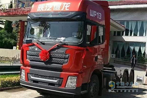 陜汽德龍X3000 LNG車(chē)型