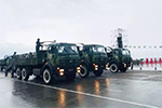出口海外的重卡兵器 北奔重汽軍用車亮相幾內(nèi)亞閱兵儀式