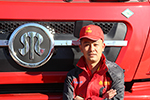 【發(fā)現(xiàn)信賴】青春奉獻(xiàn)給了卡車(chē) 新斯太爾已成張鳳朝手中利劍
