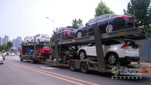 長(zhǎng)久中置軸轎運(yùn)車(chē)