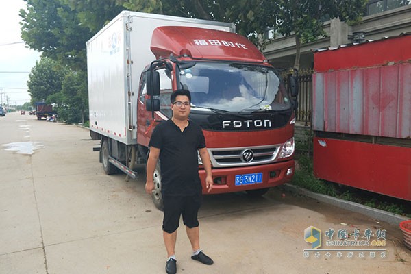 自己是福田時(shí)代M3的車主，人車同框