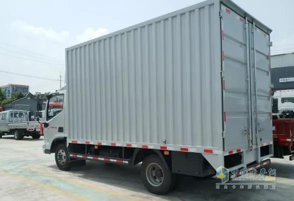 福田奧鈴采用先進(jìn)材料工藝減輕車身重量
