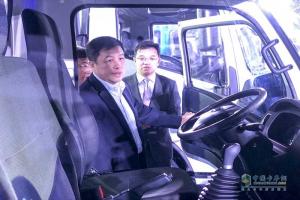 上汽躍進新品發(fā)布暨智能選配器上線儀式