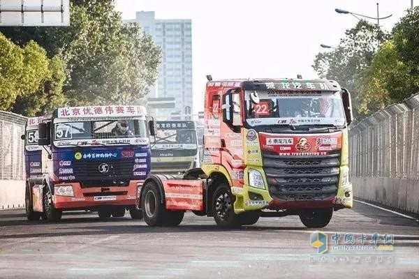 2018中國(guó)卡車公開(kāi)賽乘龍車隊(duì)賽車