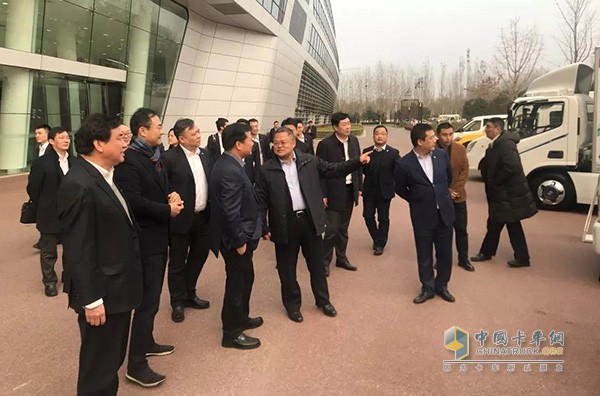 蘇寧控股集團領導調研北汽福田汽車
