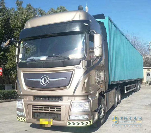 魯鎮(zhèn)誼手里的某一臺東風(fēng)天龍旗艦車
