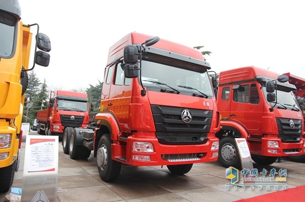 中國(guó)重汽豪瀚LNG車(chē)型