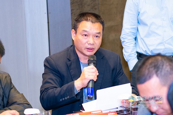 廣州申通蔣華林先生拿出表揚(yáng)信，現(xiàn)場變成東風(fēng)康明斯的推廣大使