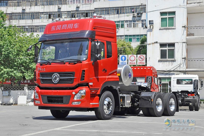 東風(fēng)商用車 天龍重卡 420馬力 6X4天然氣牽引車(EQ4250GD5N1)
